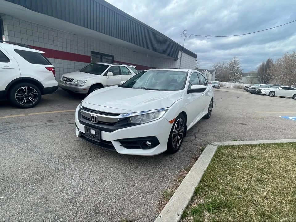 2016 Honda Civic 10th Gen - Image 7 of 17