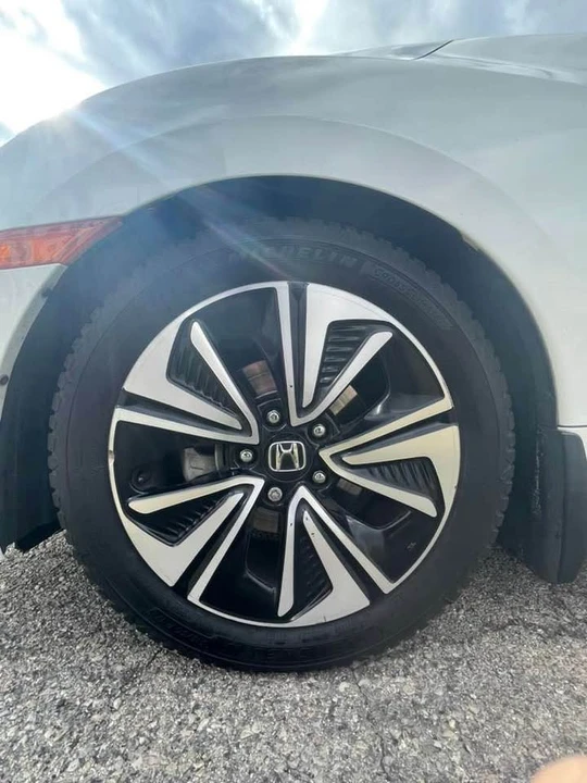 2016 Honda Civic 10th Gen - Image 16 of 18