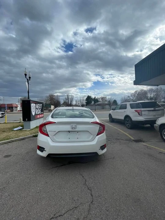 2016 Honda Civic 10th Gen - Image 4 of 18