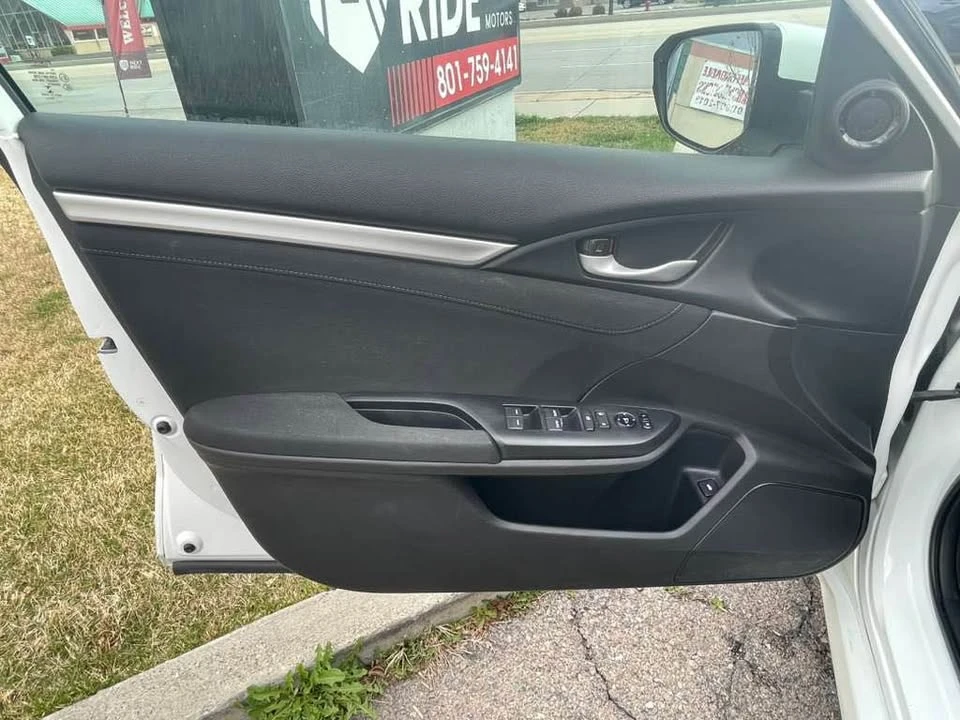 2016 Honda Civic 10th Gen - Image 13 of 18