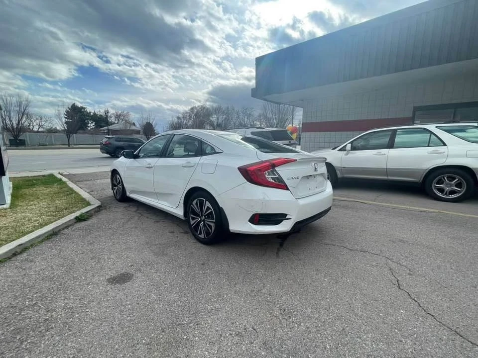 2016 Honda Civic 10th Gen - Image 5 of 18