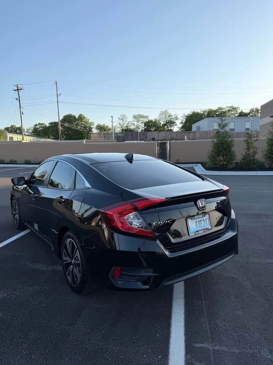 2016 Honda Civic 10th Gen - Image 3 of 13