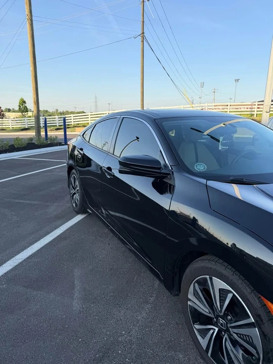 2016 Honda Civic 10th Gen - Image 4 of 13