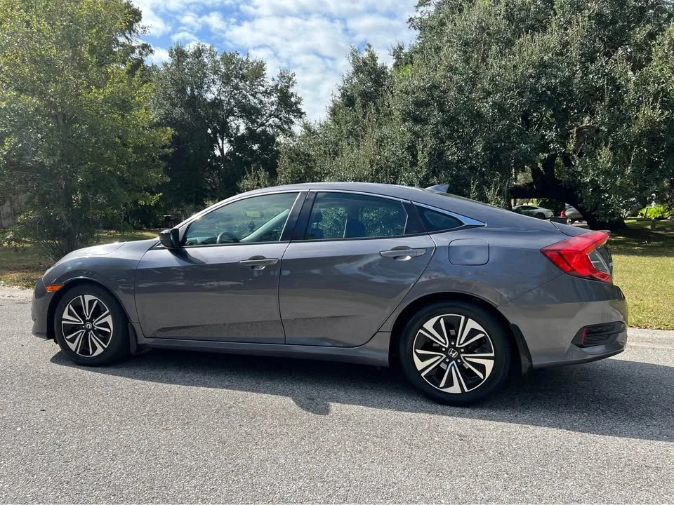 2016 Honda Civic 10th Gen - Image 5 of 20