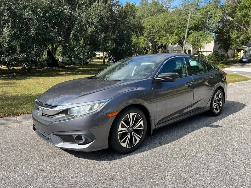 2016 Honda Civic 10th Gen - Image 4 of 20