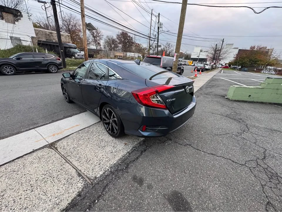 2016 Honda Civic 10th Gen - Image 5 of 15