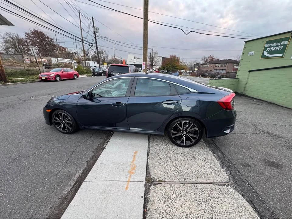 2016 Honda Civic 10th Gen - Image 8 of 15