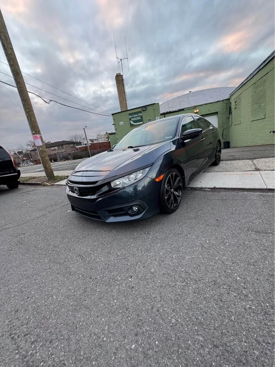 2016 Honda Civic 10th Gen - Image 3 of 15