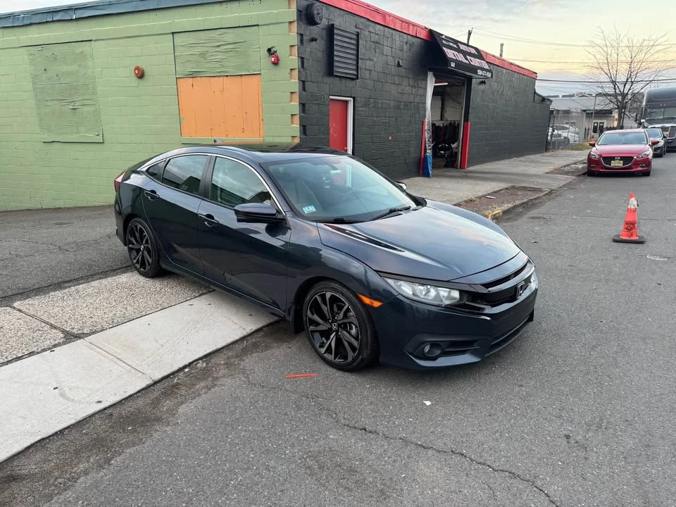 2016 Honda Civic 10th Gen - Image 2 of 15