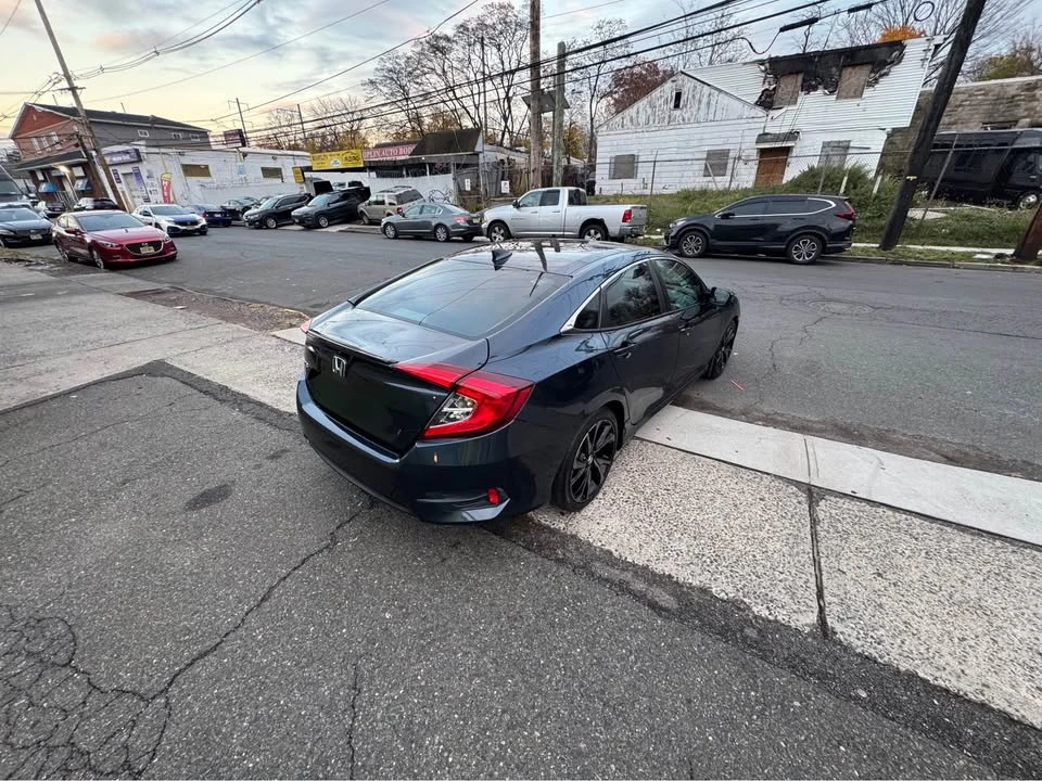 2016 Honda Civic 10th Gen - Image 7 of 15