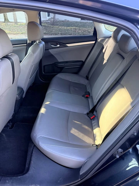 2016 Honda Civic 10th Gen - Image 7 of 12