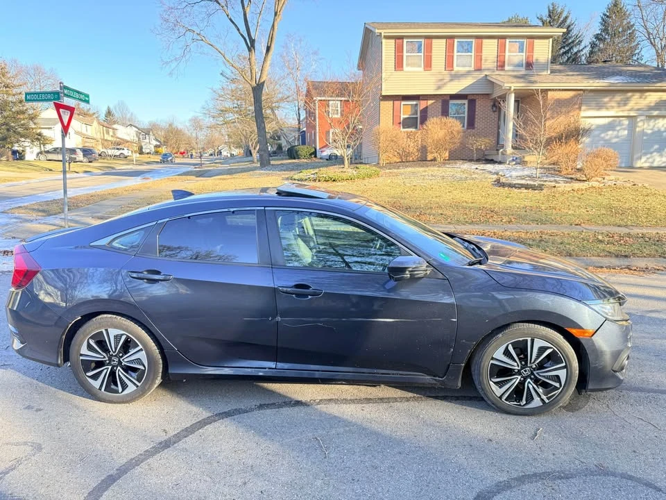 2016 Honda Civic 10th Gen - Image 4 of 12