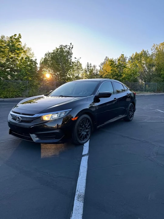 2016 Honda Civic 10th Gen - Image 2 of 16