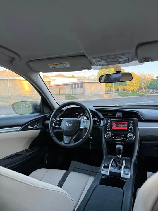 2016 Honda Civic 10th Gen - Image 11 of 16