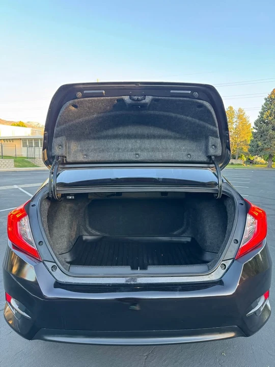 2016 Honda Civic 10th Gen - Image 12 of 16