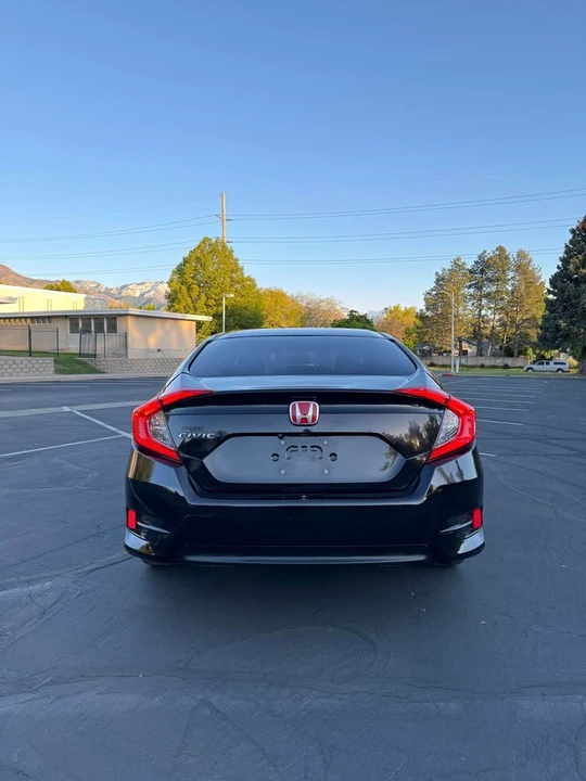 2016 Honda Civic 10th Gen - Image 4 of 16