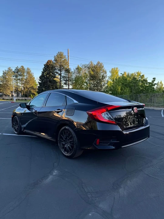 2016 Honda Civic 10th Gen - Image 6 of 16