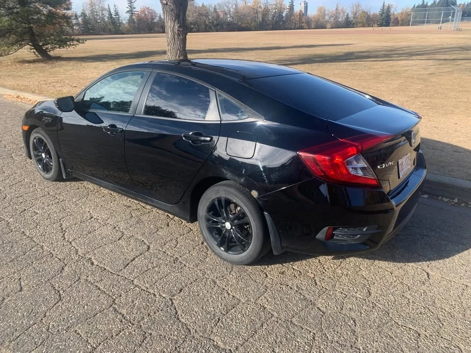 2016 Honda Civic 10th Gen - Image 4 of 9