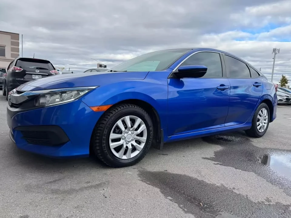 2016 Honda Civic 10th Gen - Image 10 of 13