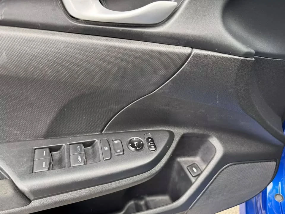 2016 Honda Civic 10th Gen - Image 8 of 13