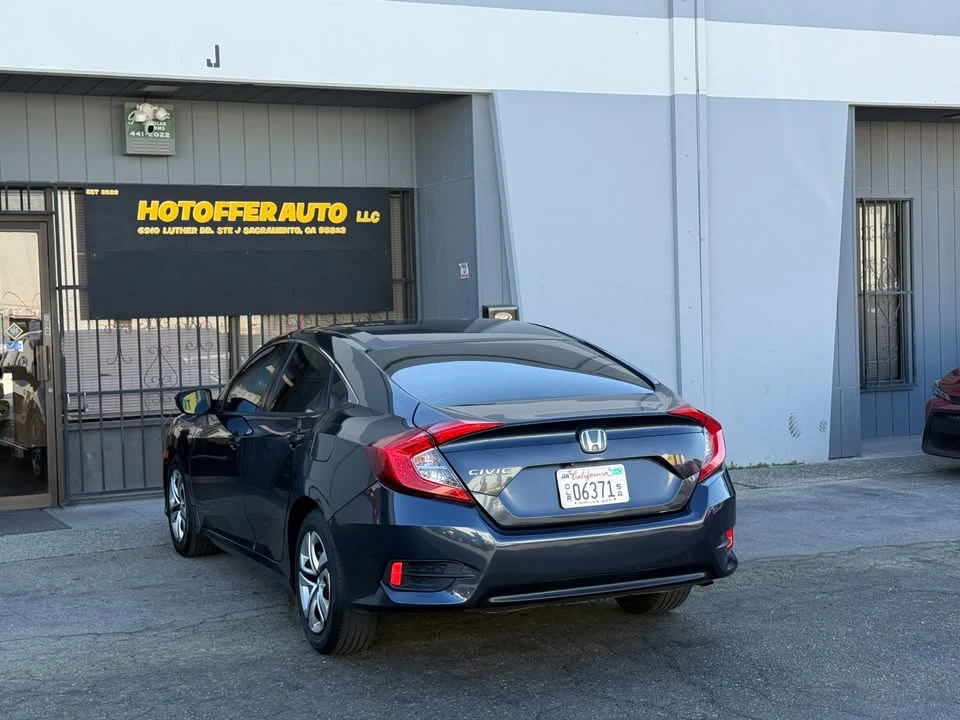 2016 Honda Civic 10th Gen - Image 6 of 10