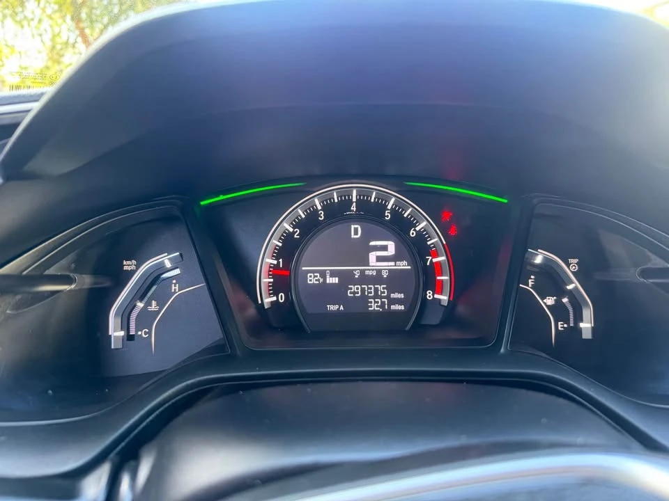 2016 Honda Civic 10th Gen - Image 6 of 12