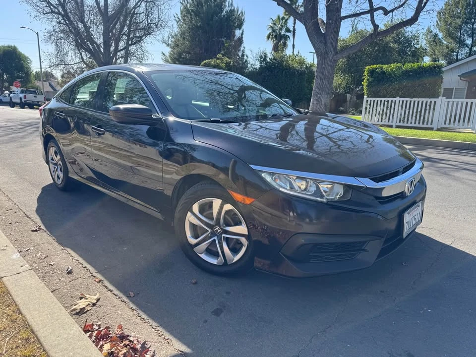 2016 Honda Civic 10th Gen - Image 8 of 12