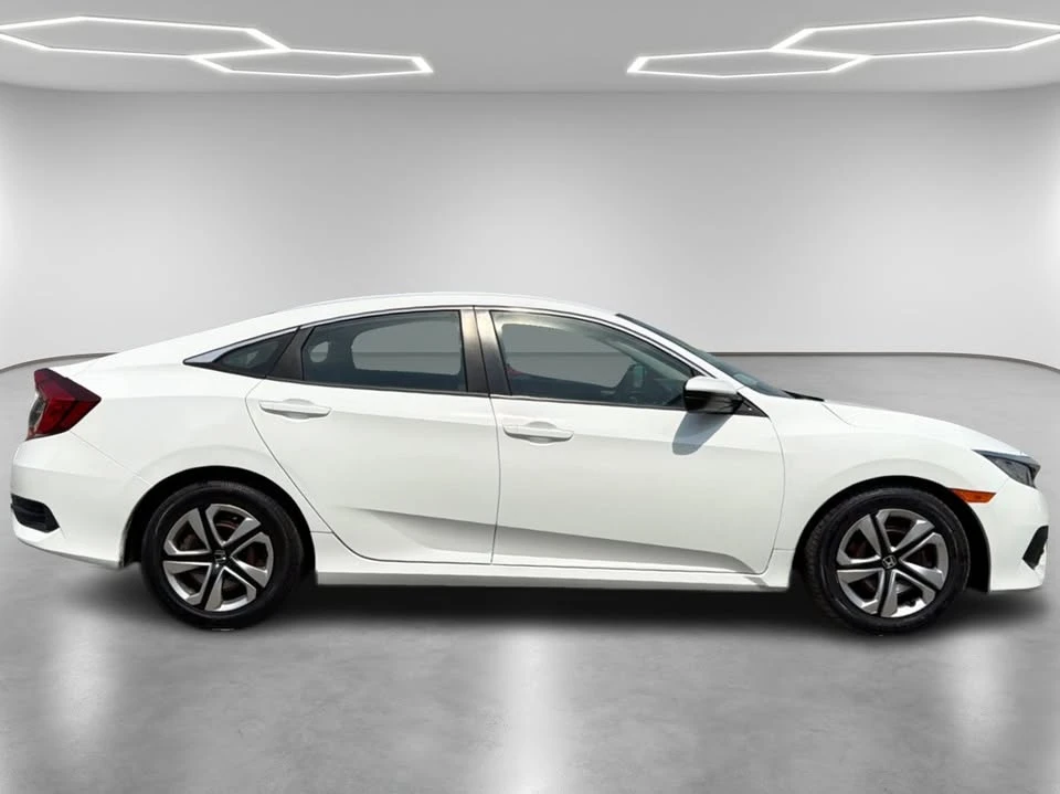 2016 Honda Civic 10th Gen - Image 5 of 17