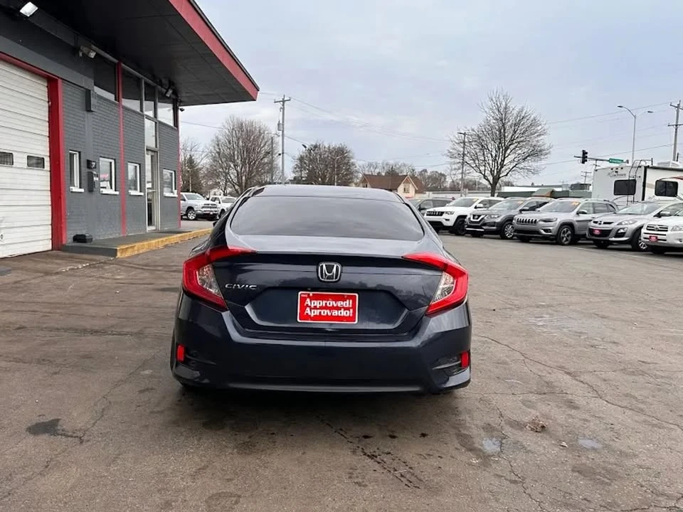 2016 Honda Civic 10th Gen - Image 9 of 18