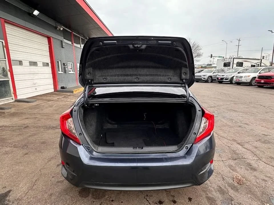 2016 Honda Civic 10th Gen - Image 13 of 18