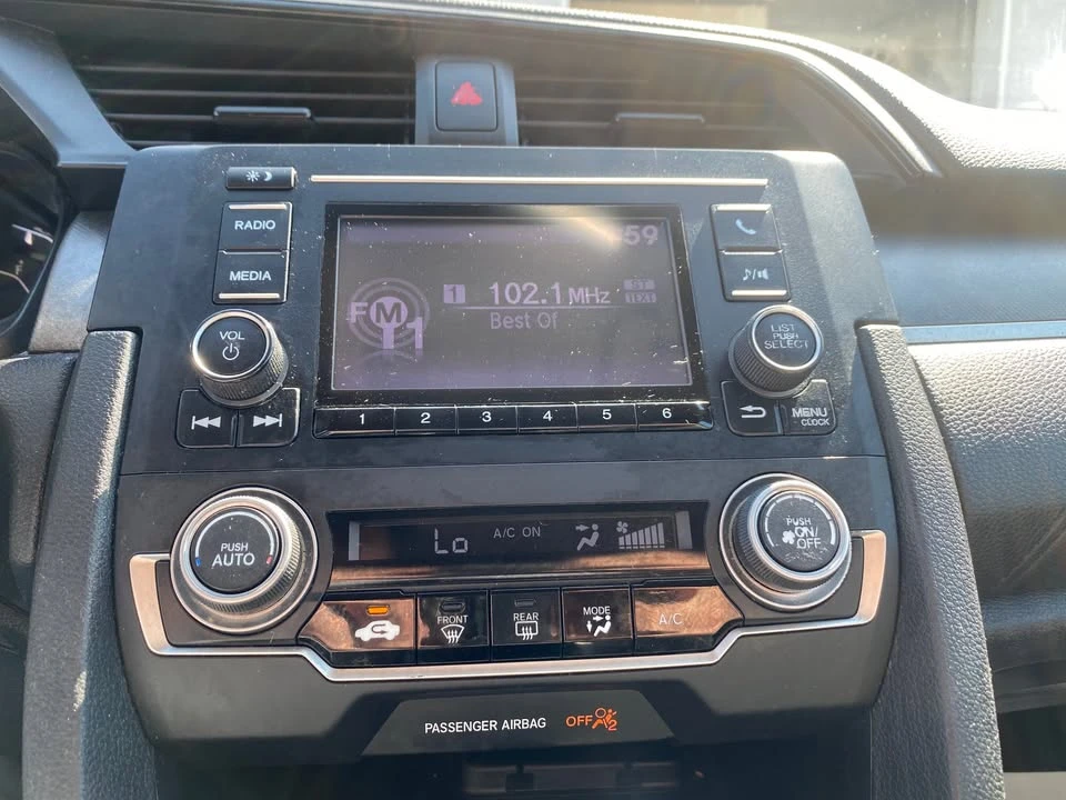 2016 Honda Civic 10th Gen - Image 9 of 13