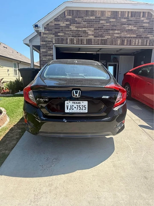 2016 Honda Civic 10th Gen - Image 4 of 10