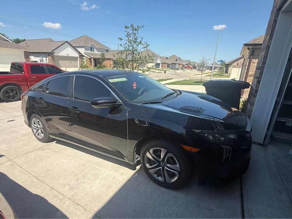 2016 Honda Civic 10th Gen - Image 2 of 10