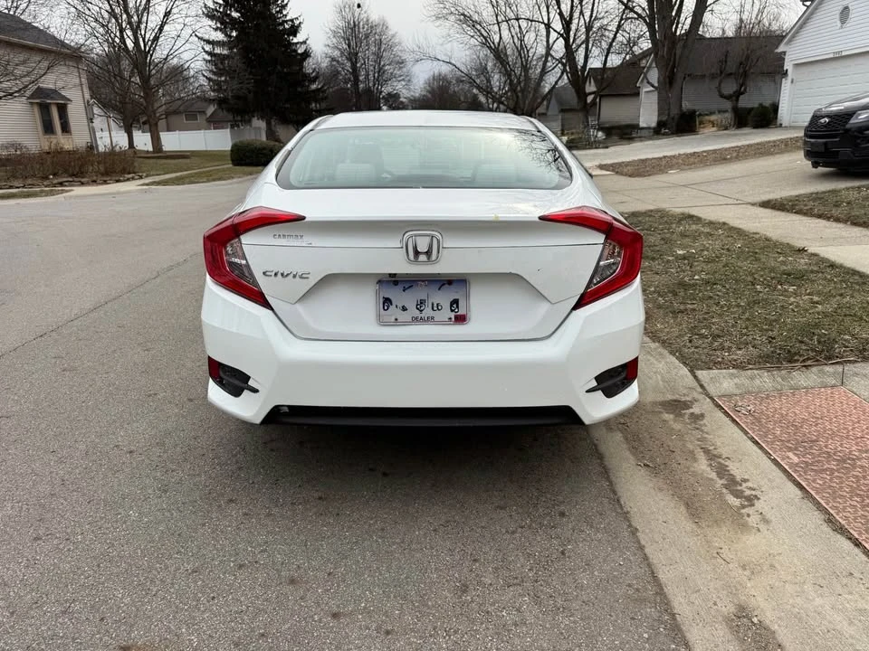 2016 Honda Civic 10th Gen - Image 6 of 11