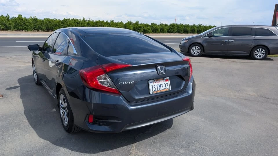 2016 Honda Civic 10th Gen - Image 3 of 8