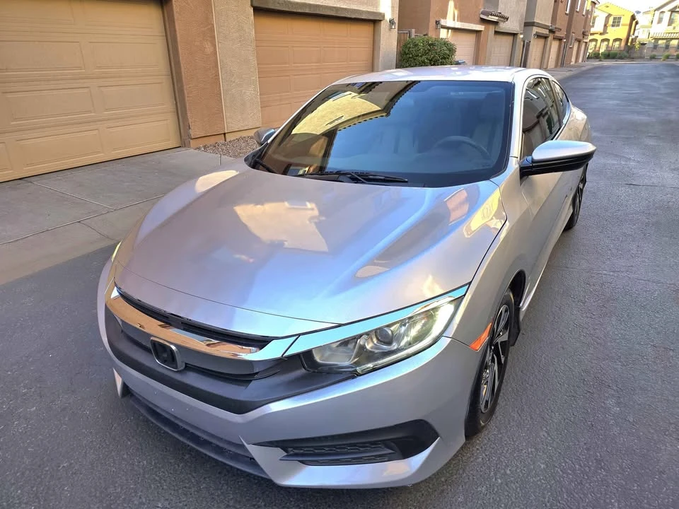 2016 Honda Civic 10th Gen - Image 11 of 12