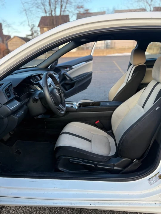 2016 Honda Civic 10th Gen - Image 3 of 9