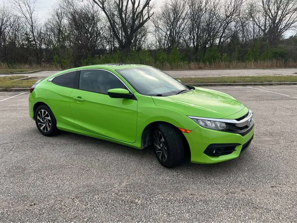 2016 Honda Civic 10th Gen - Image 8 of 19