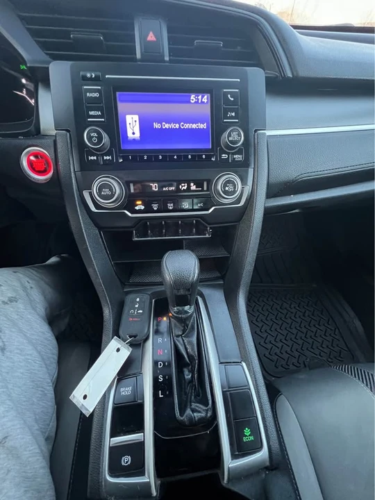 2016 Honda Civic 10th Gen - Image 18 of 19