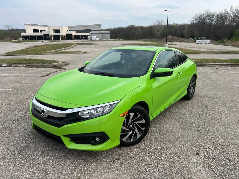 2016 Honda Civic 10th Gen - Image 2 of 19