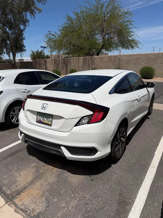 2016 Honda Civic 10th Gen - Image 4 of 12
