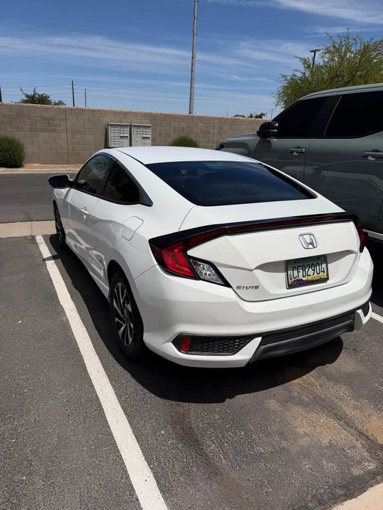 2016 Honda Civic 10th Gen - Image 6 of 12