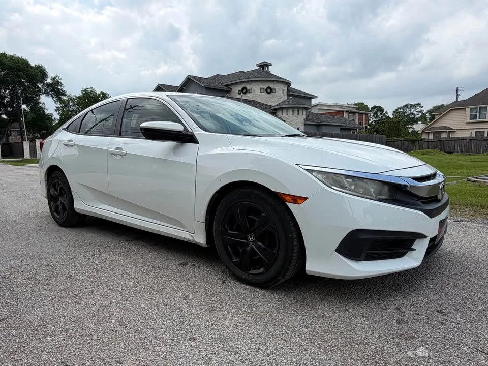 2016 Honda Civic 10th Gen - Image 2 of 7