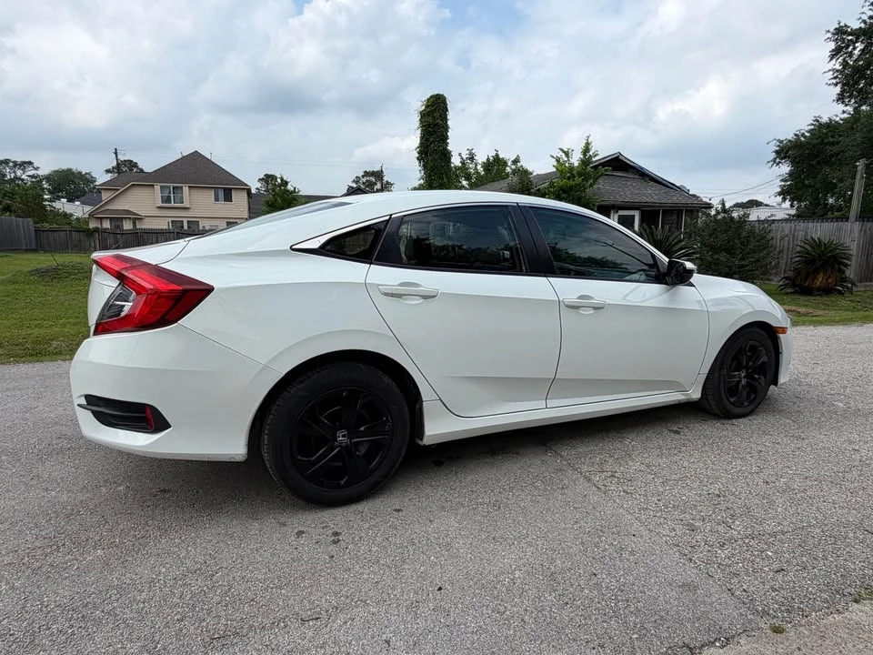 2016 Honda Civic 10th Gen - Image 3 of 7