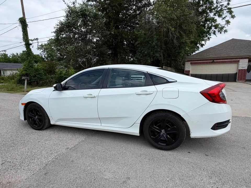 2016 Honda Civic 10th Gen - Image 4 of 7