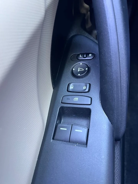 2016 Honda Civic 10th Gen - Image 14 of 19