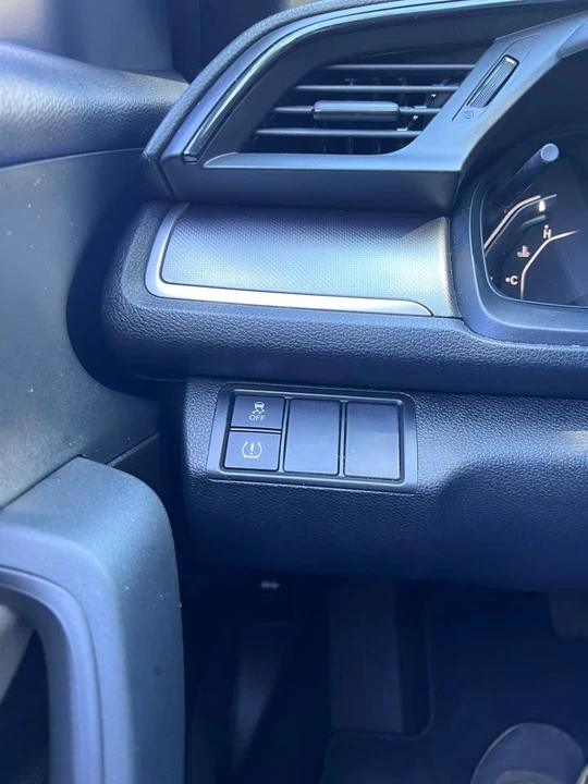 2016 Honda Civic 10th Gen - Image 13 of 19