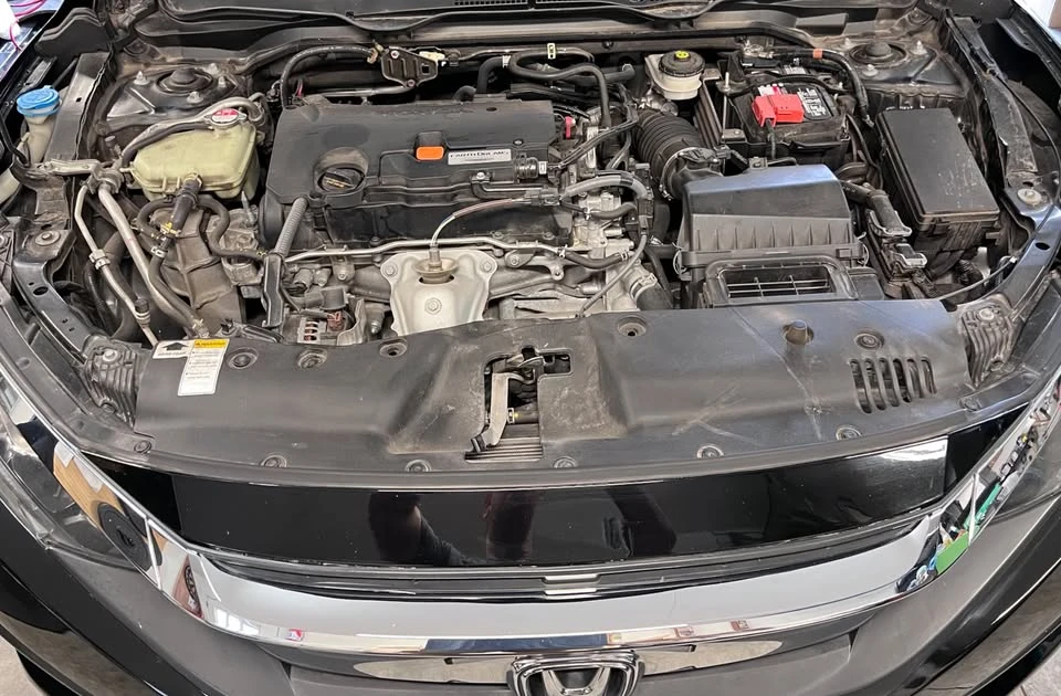 2016 Honda Civic 10th Gen - Image 9 of 19