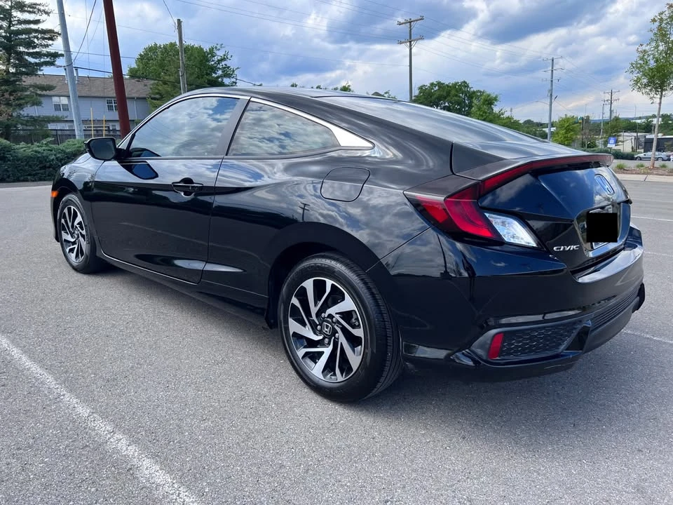 2016 Honda Civic 10th Gen - Image 4 of 19