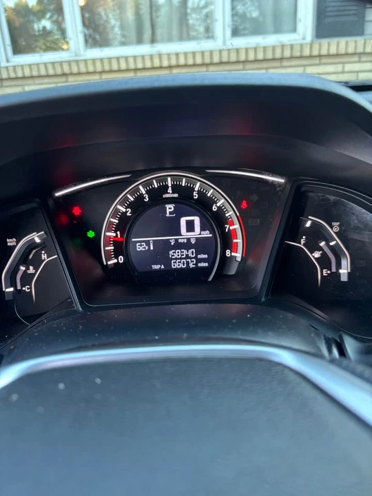 2016 Honda Civic 10th Gen - Image 2 of 10